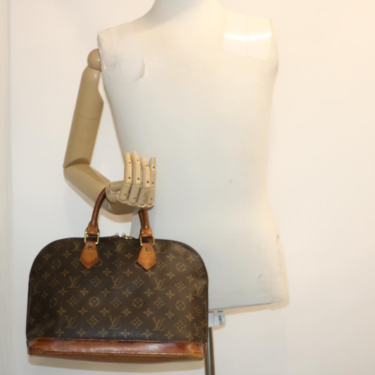 LOUIS VUITTON Monogram Alma Hand Bag M51130 LV Auth ds460