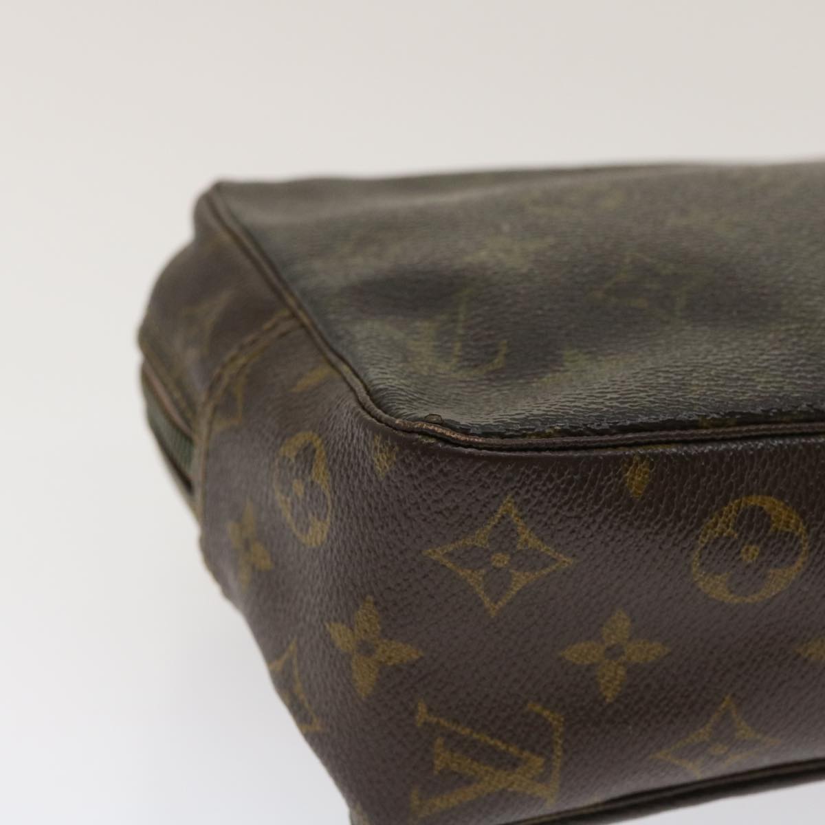 LOUIS VUITTON Monogram Trousse Toilette 28 Clutch Bag M47522 LV Auth ds492