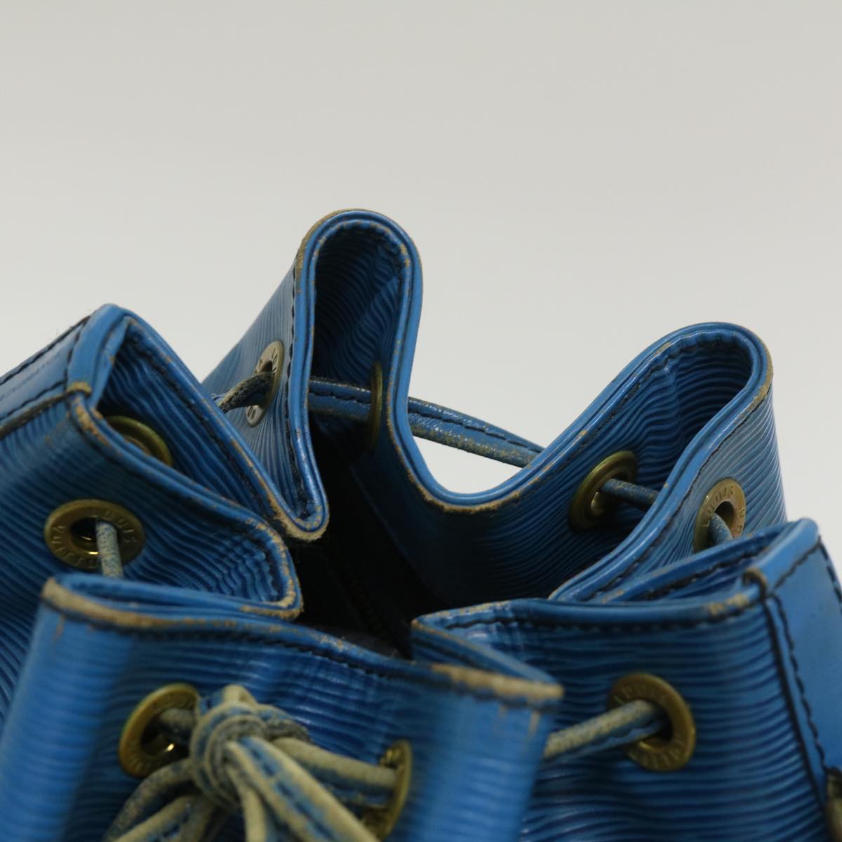 LOUIS VUITTON Epi Petit Noe Shoulder Bag Blue M44105 LV Auth ds528