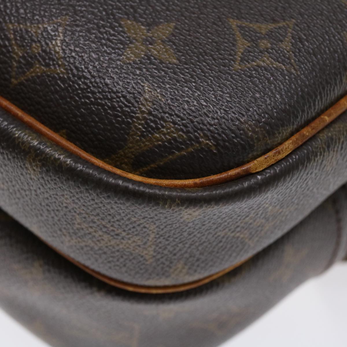 LOUIS VUITTON Monogram Reporter PM Shoulder Bag M45254 LV Auth ds554