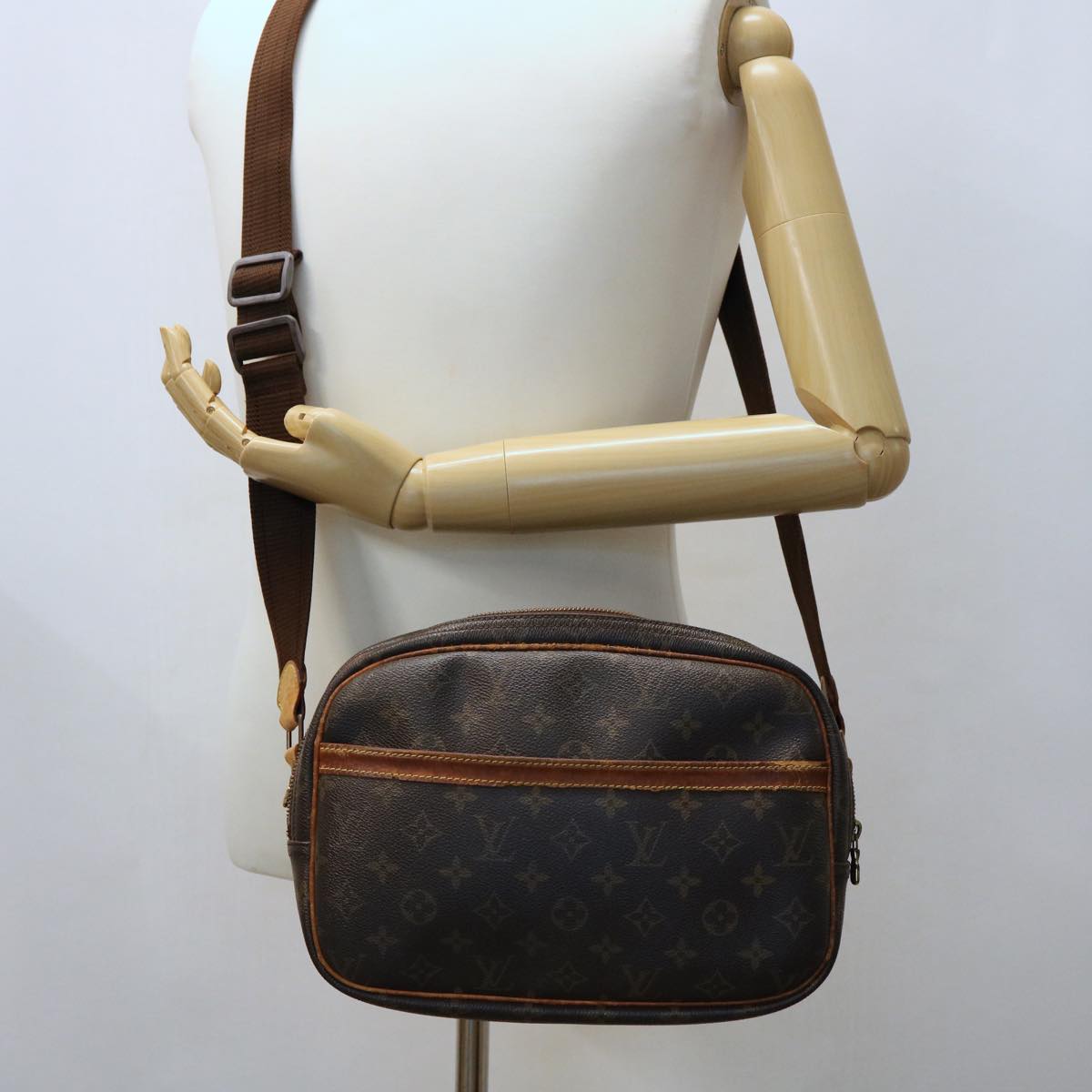 LOUIS VUITTON Monogram Reporter PM Shoulder Bag M45254 LV Auth ds554