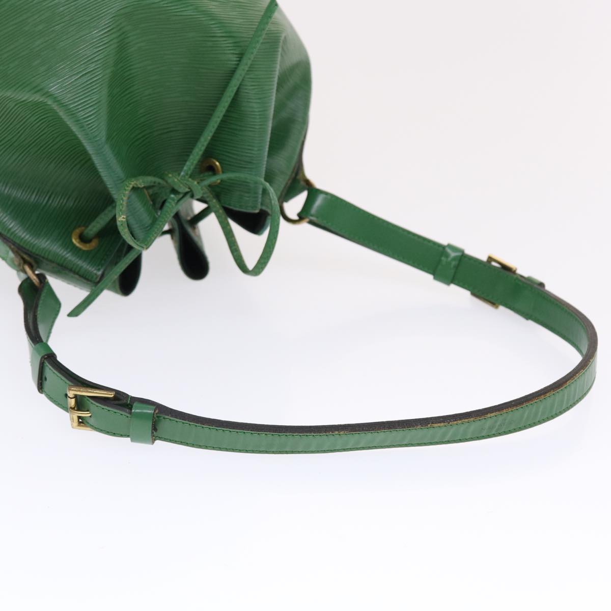 LOUIS VUITTON Epi Petit Noe Shoulder Bag Green M44104 LV Auth ep1280