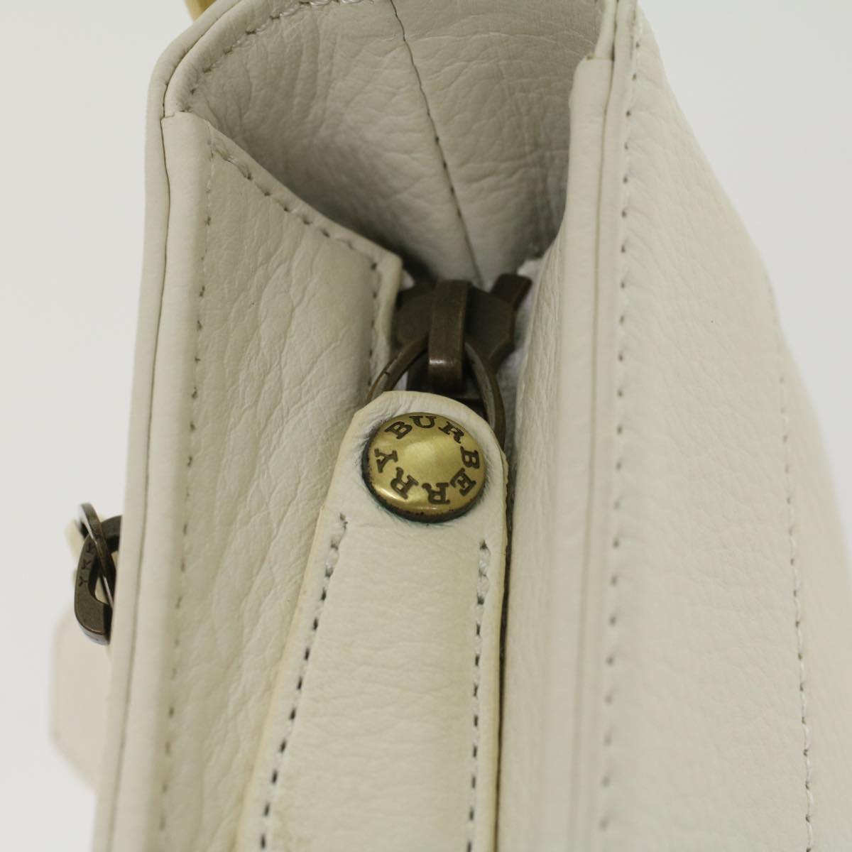 BURBERRY Shoulder Bag Leather White Auth ep1291