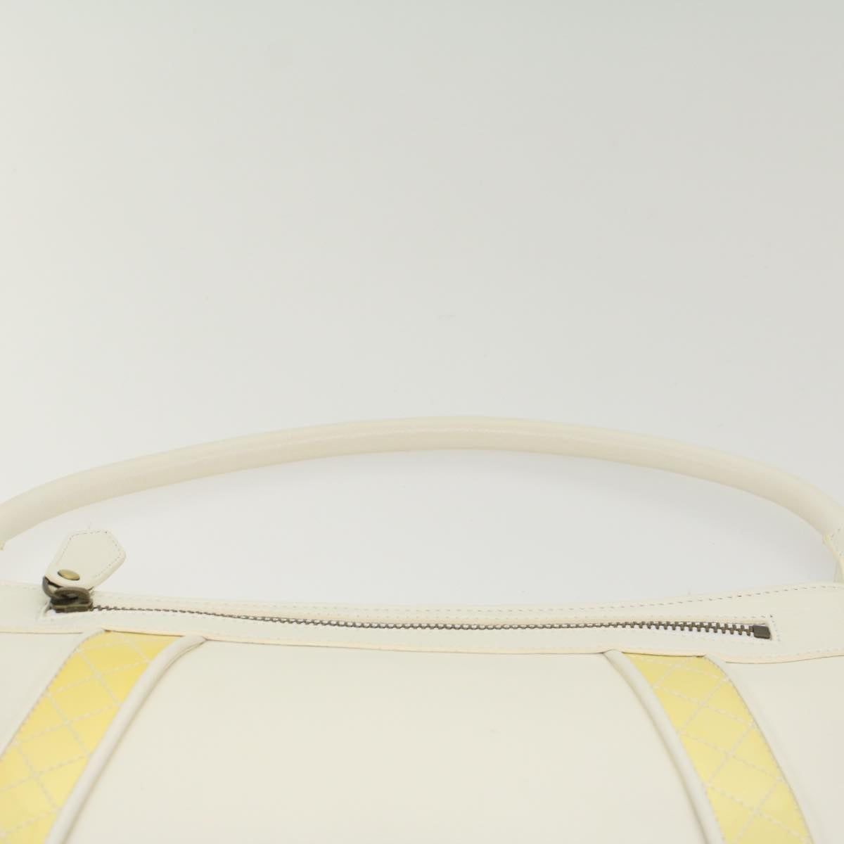 BURBERRY Shoulder Bag Leather White Auth ep1291