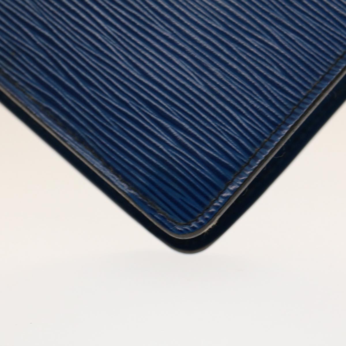 LOUIS VUITTON Epi Montaigne 27 Clutch Bag Blue M52655 LV Auth ep1327