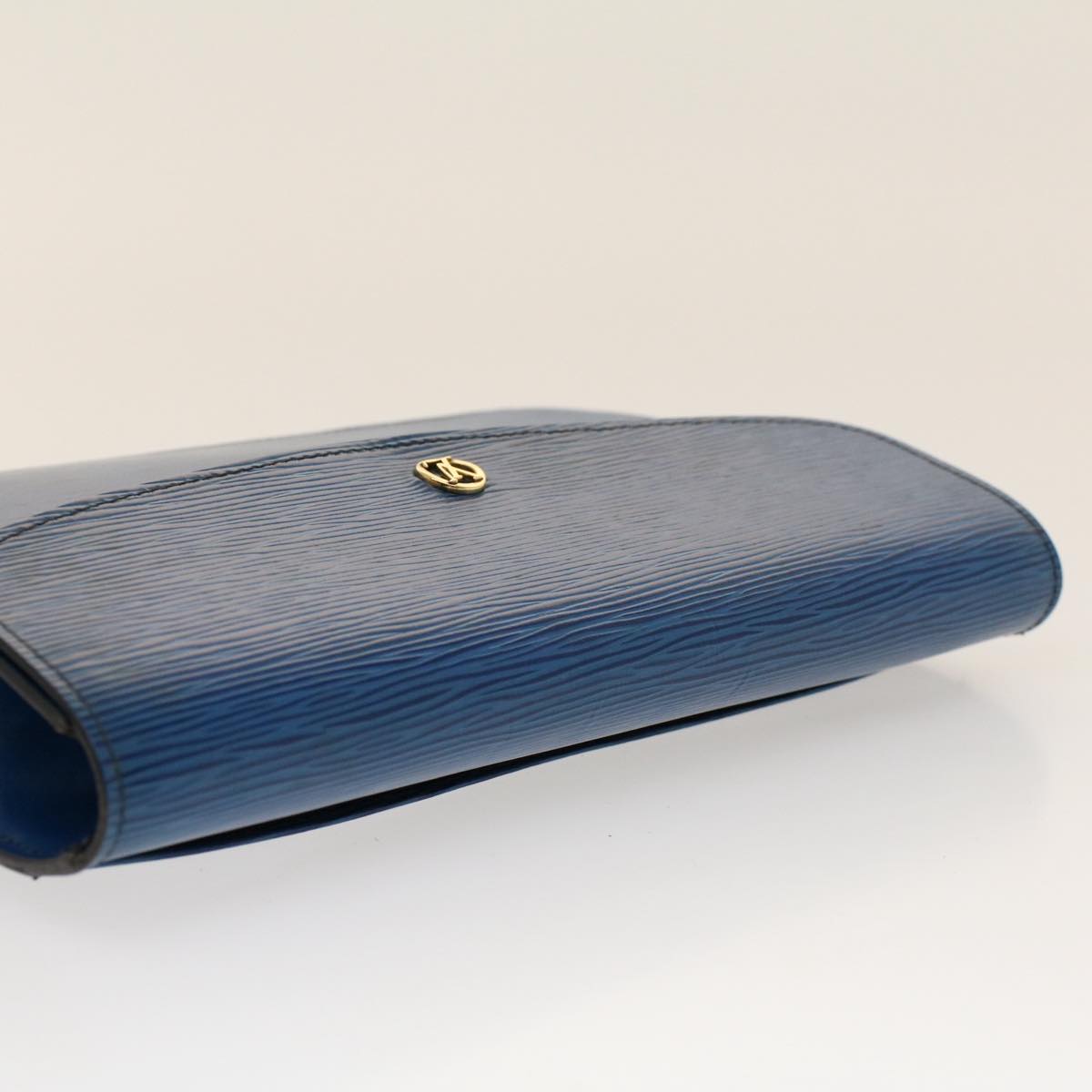 LOUIS VUITTON Epi Montaigne 27 Clutch Bag Blue M52655 LV Auth ep1327