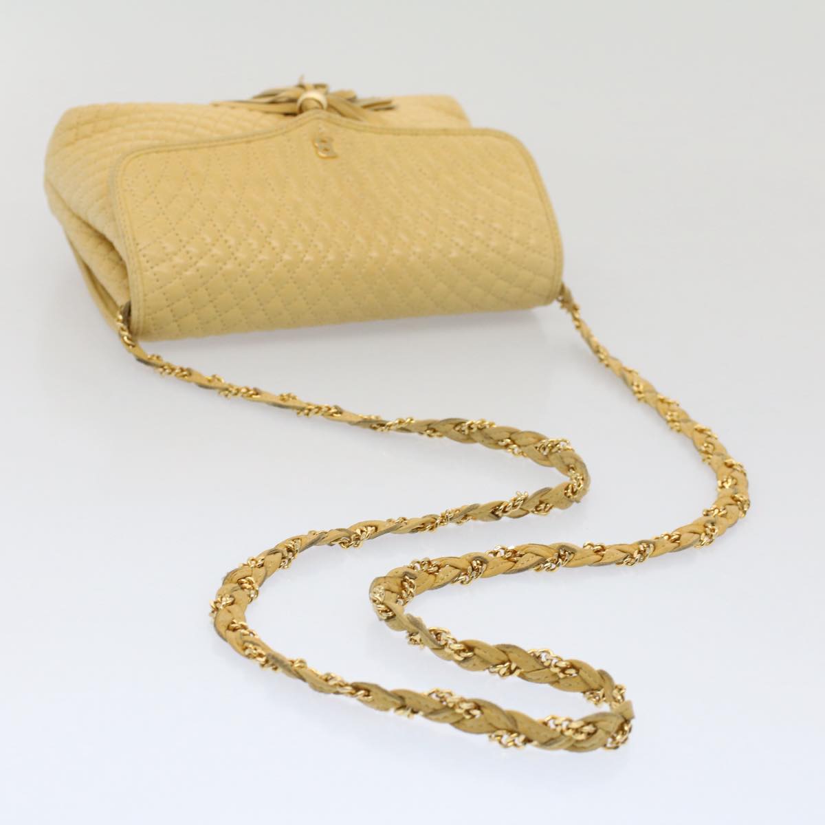 BALLY Quilted Chain Shoulder Bag Leather Beige Auth ep1649