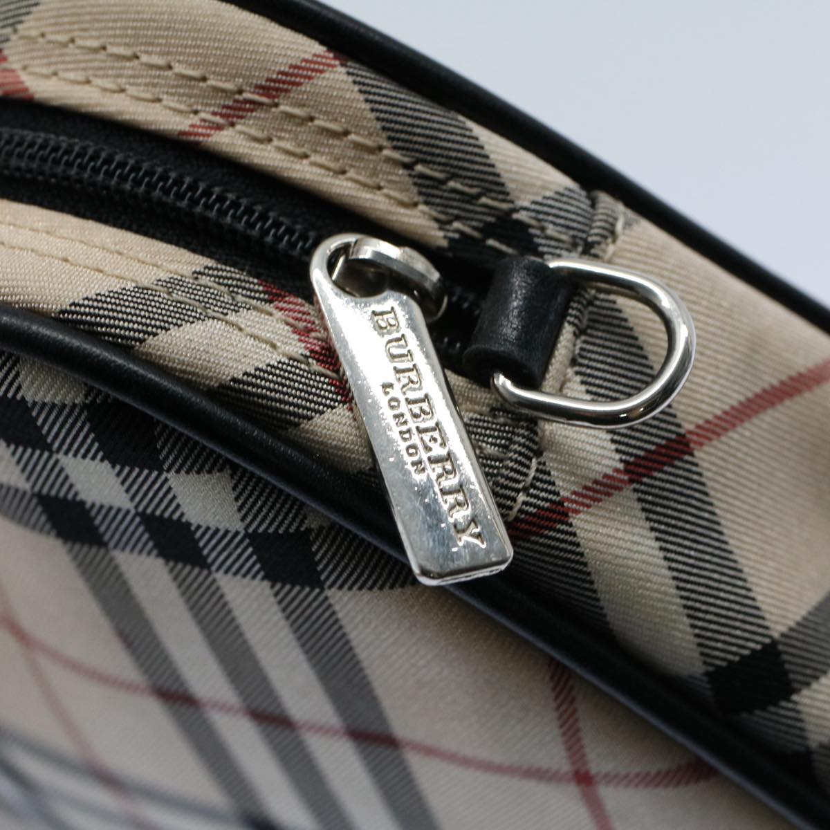 BURBERRY Nova Check Blue Label Shoulder Bag Nylon Beige Auth ep1712