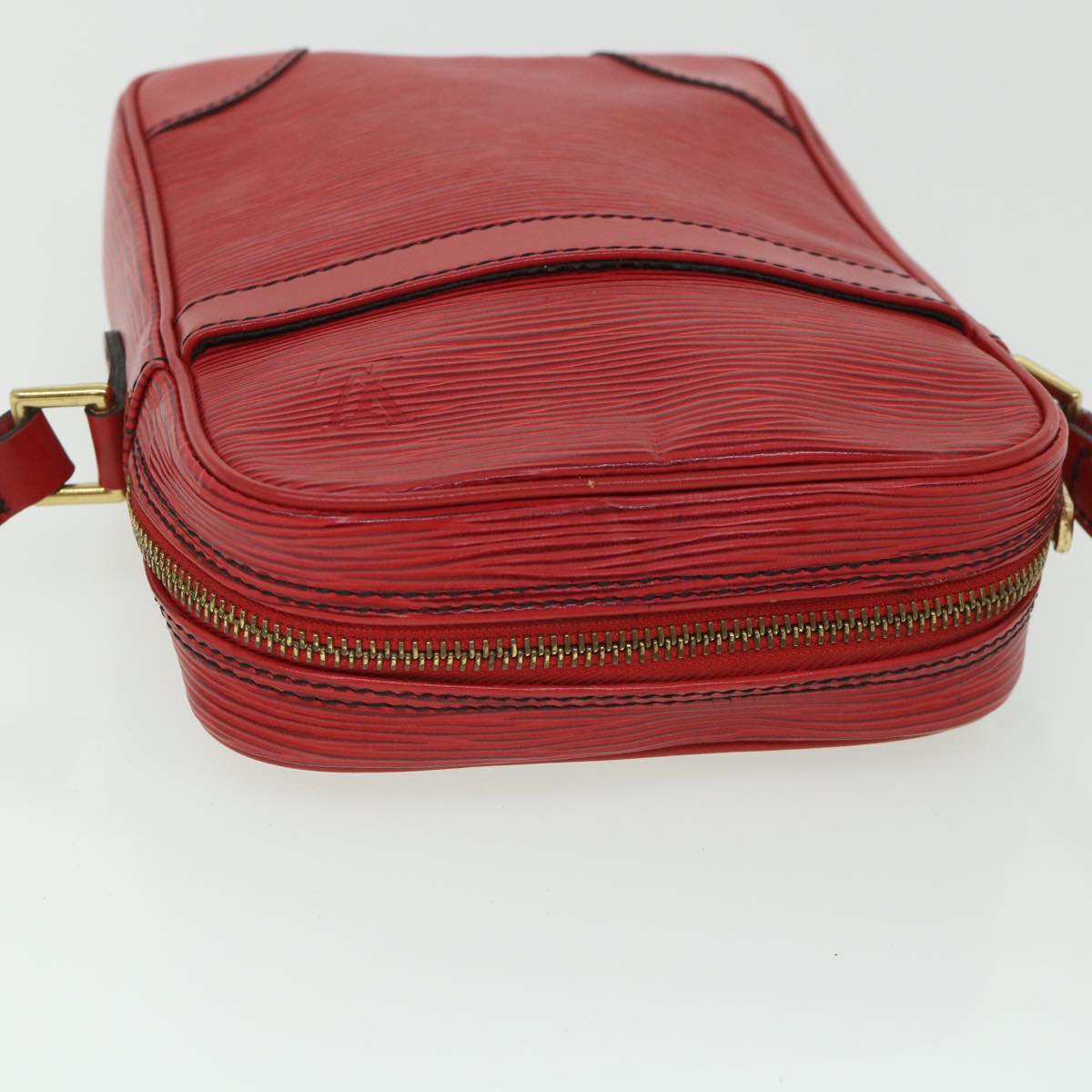 LOUIS VUITTON Epi Danube Shoulder Bag Red M45637 LV Auth ep1798