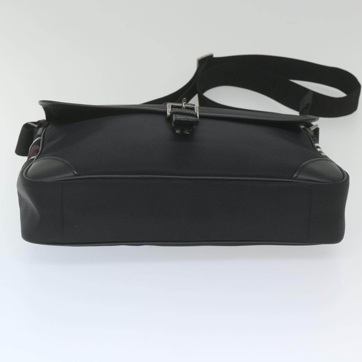 BURBERRY Black label Shoulder Bag Nylon Black Auth ep2490