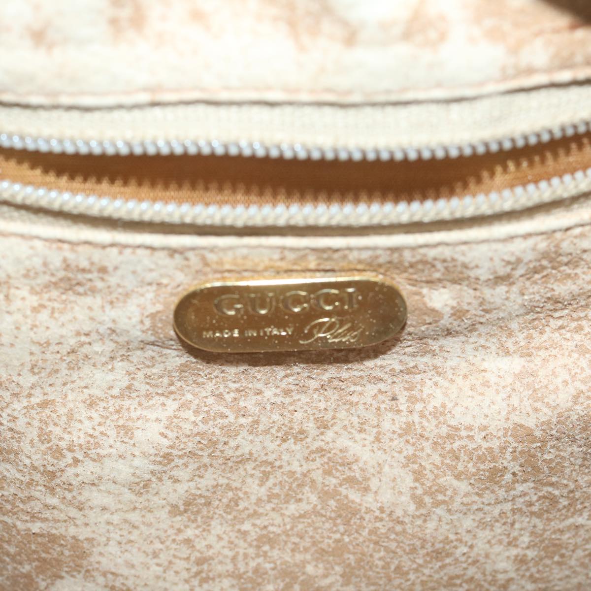 GUCCI GG Plus Supreme Shoulder Bag PVC Beige Auth ep3065