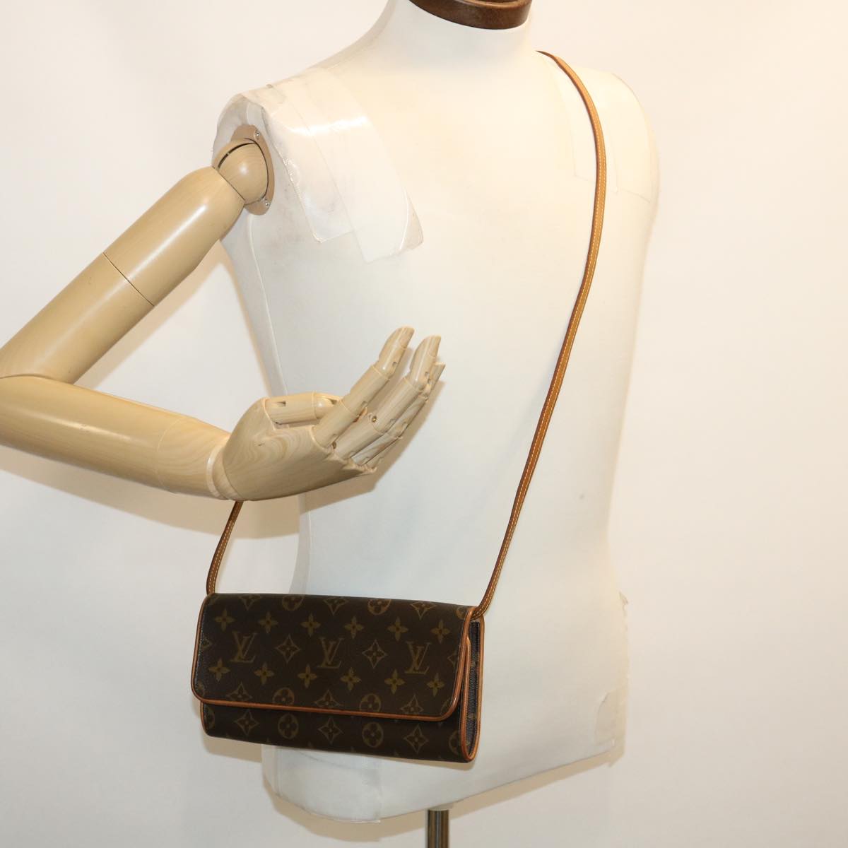 LOUIS VUITTON Monogram Pochette Twin GM Shoulder Bag M51852 LV Auth fm1362