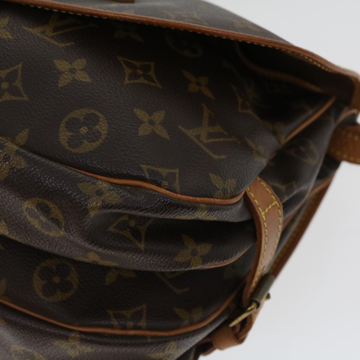 LOUIS VUITTON Monogram Saumur 30 Shoulder Bag M42256 LV Auth fm1589