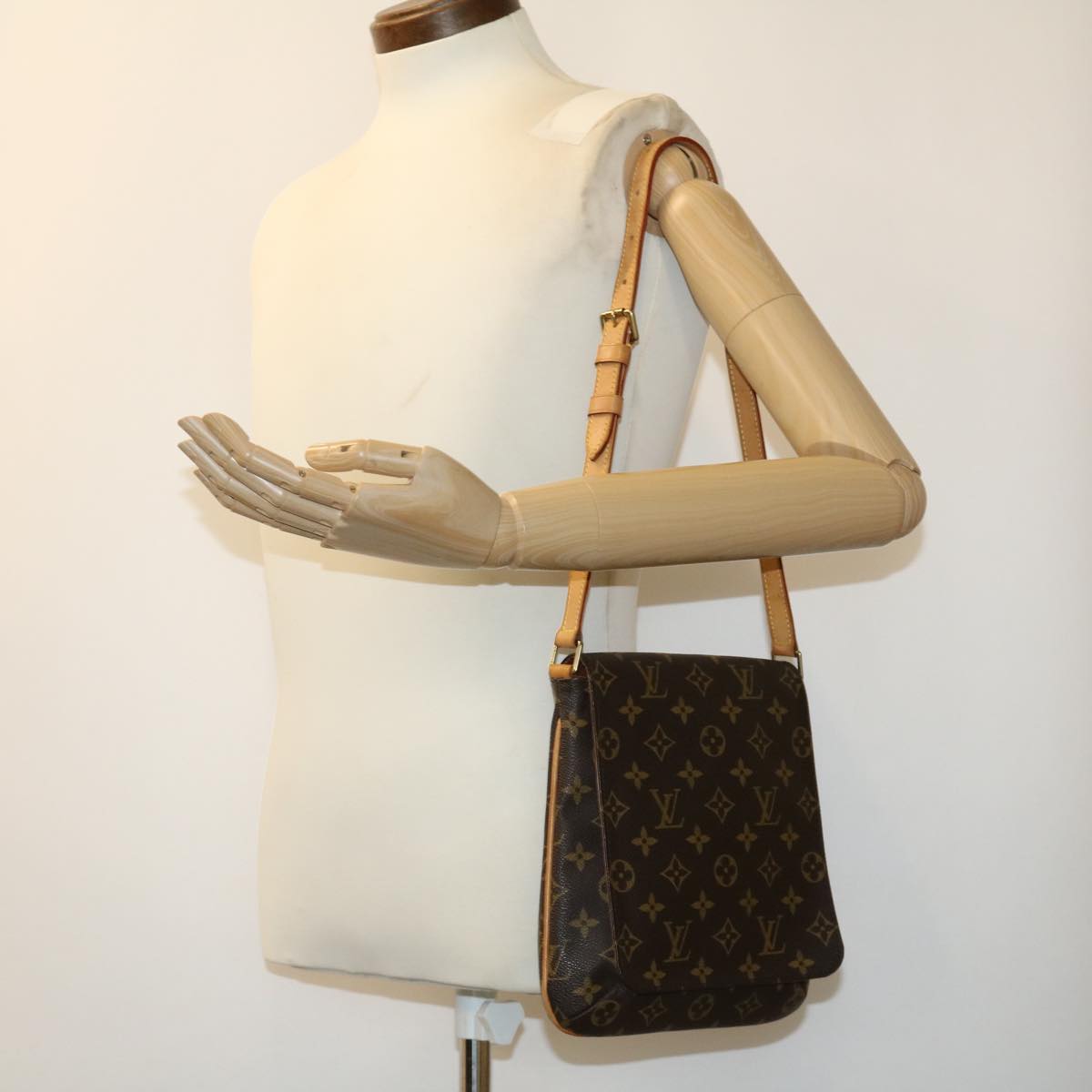 LOUIS VUITTON Monogram Musette Salsa Short Shoulder Bag M51258 LV Auth fm1591