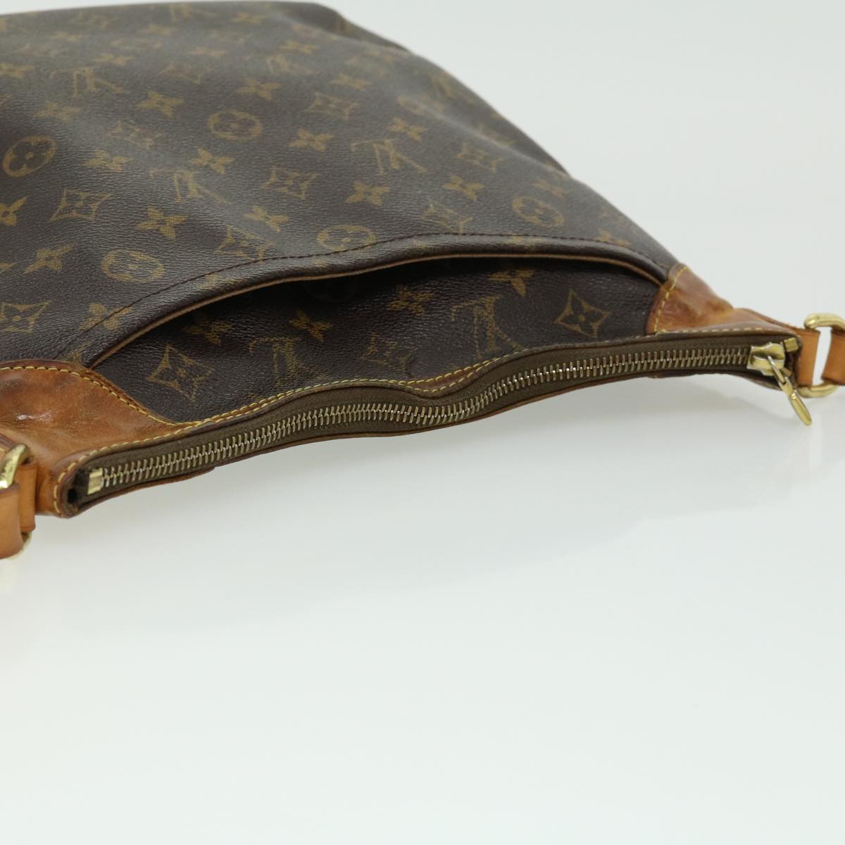 LOUIS VUITTON Monogram Odeon MM Shoulder Bag M56389 LV Auth fm1594