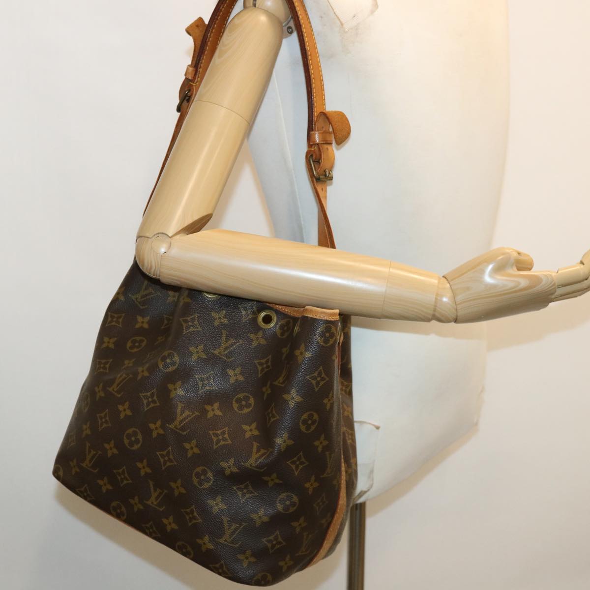 LOUIS VUITTON Monogram Petit Noe Shoulder Bag M42226 LV Auth fm1781