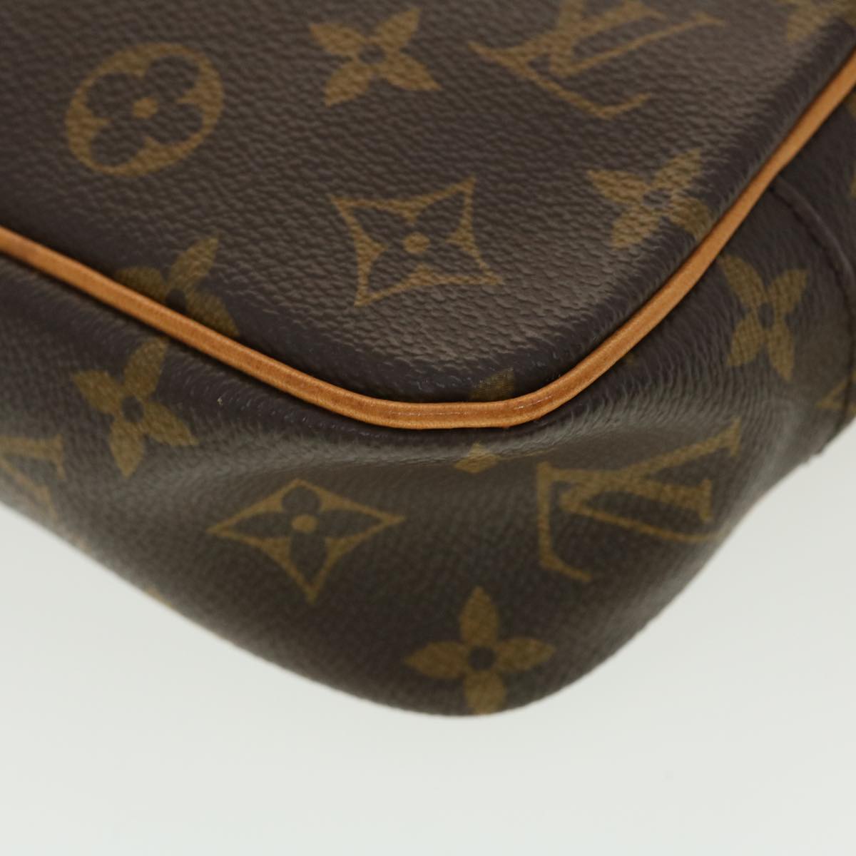 LOUIS VUITTON Monogram Pochette Cite Shoulder Bag M51183 LV Auth fm2178