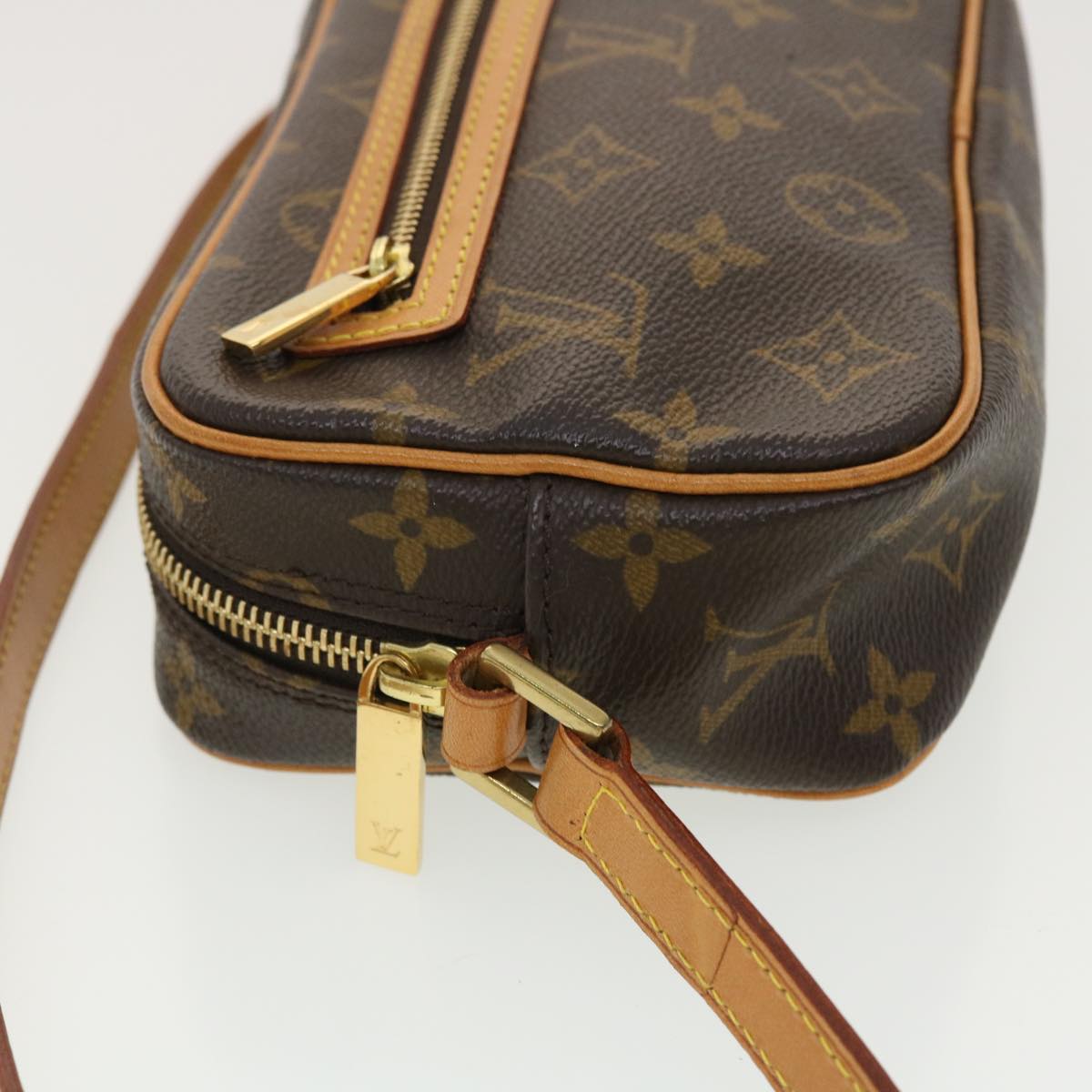 LOUIS VUITTON Monogram Pochette Cite Shoulder Bag M51183 LV Auth fm2178