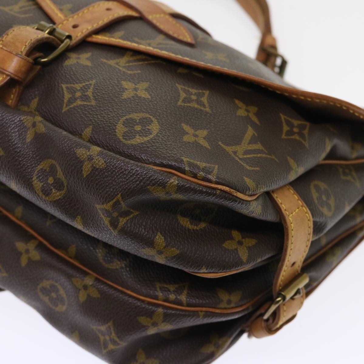 LOUIS VUITTON Monogram Saumur 30 Shoulder Bag M42256 LV Auth fm2511