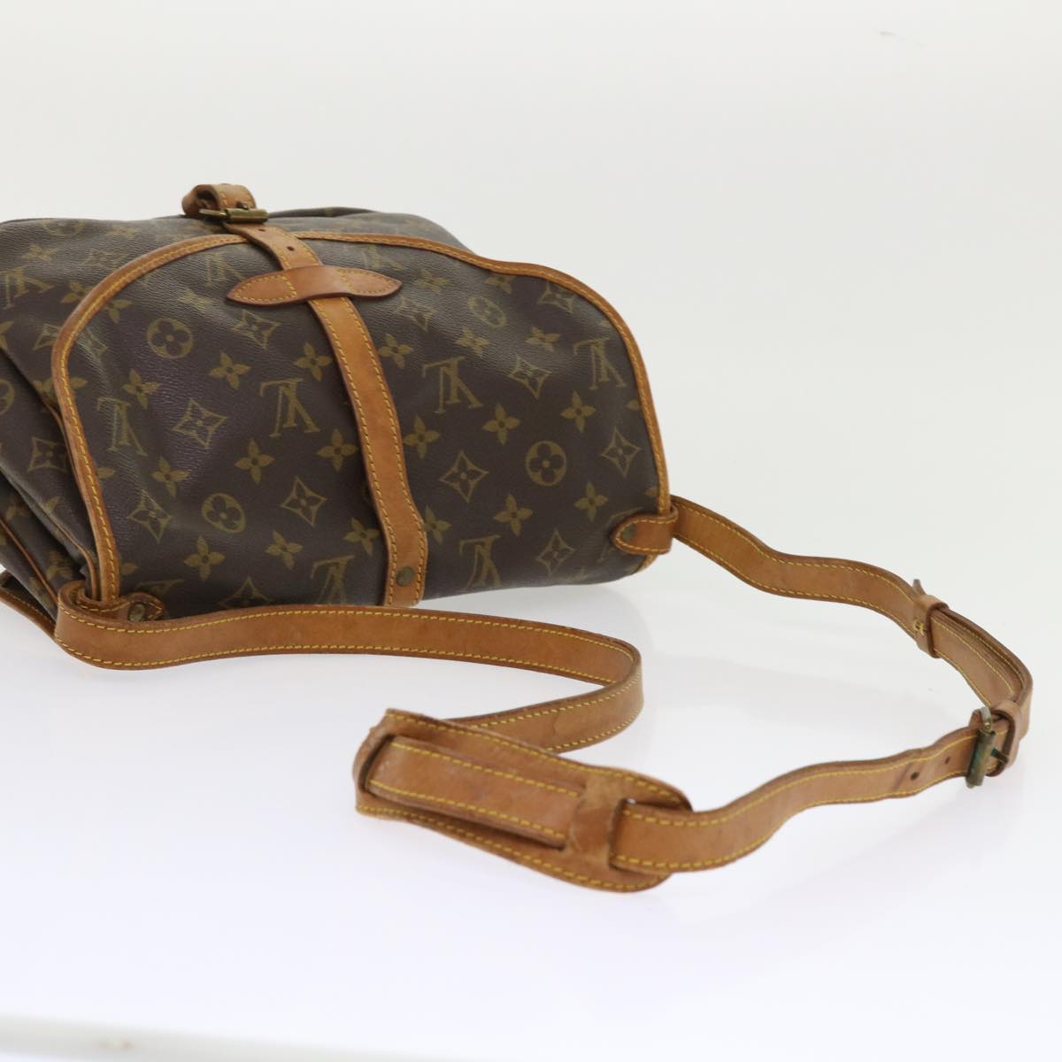 LOUIS VUITTON Monogram Saumur 30 Shoulder Bag M42256 LV Auth fm2511