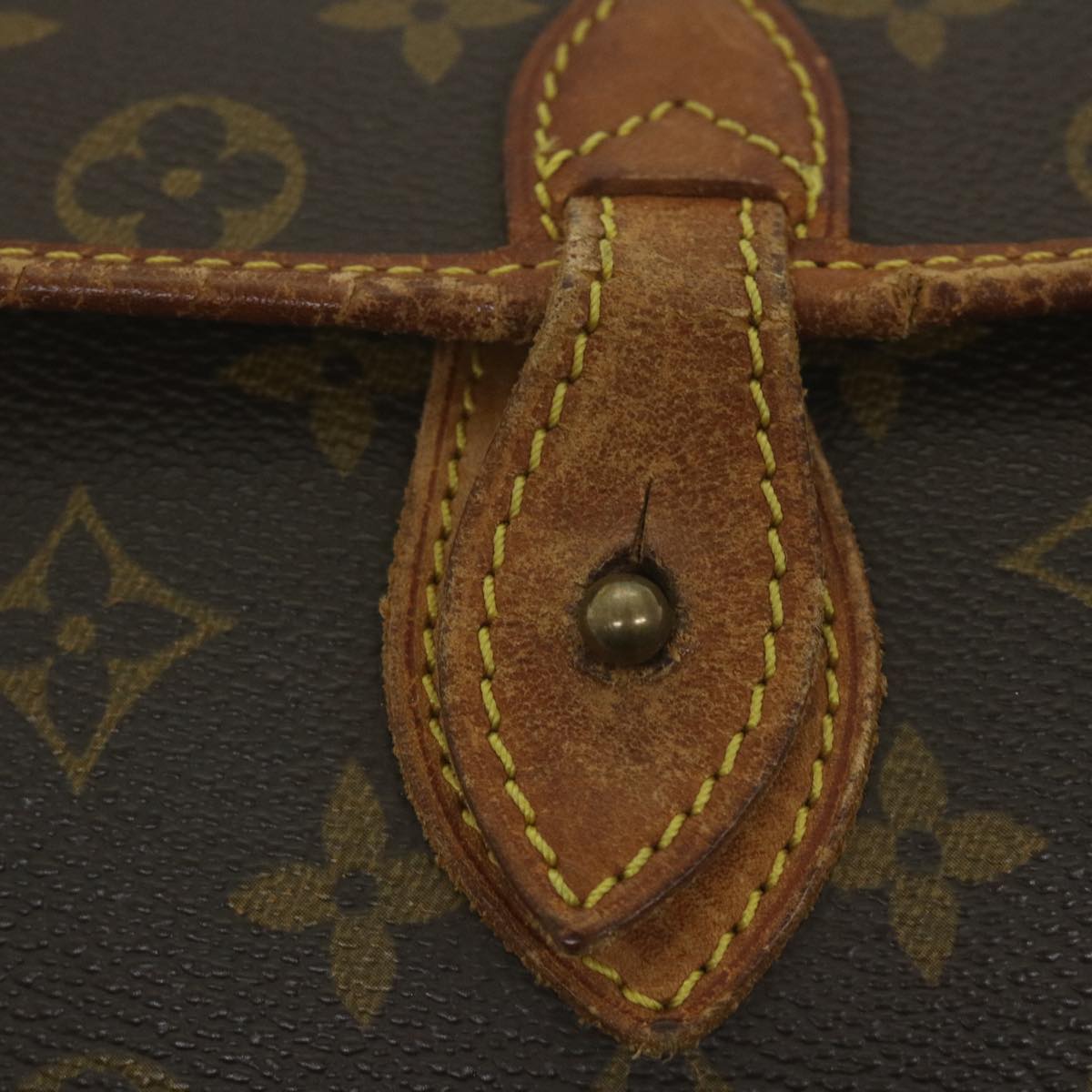 LOUIS VUITTON Monogram Gibeciere PM Shoulder Bag M42248 LV Auth fm2974