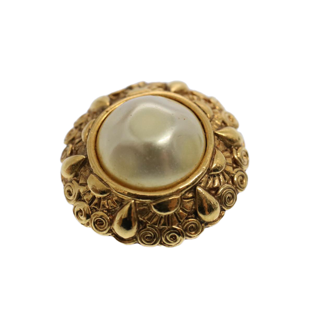 CHANEL Pearl Earring Gold Tone CC Auth fm2979