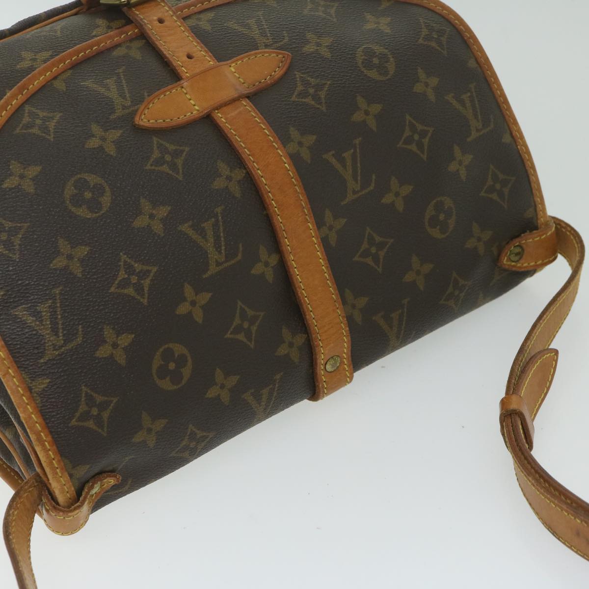 LOUIS VUITTON Monogram Saumur 30 Shoulder Bag M42256 LV Auth fm3047