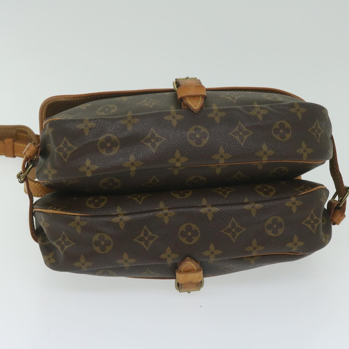 LOUIS VUITTON Monogram Saumur 30 Shoulder Bag M42256 LV Auth fm3047