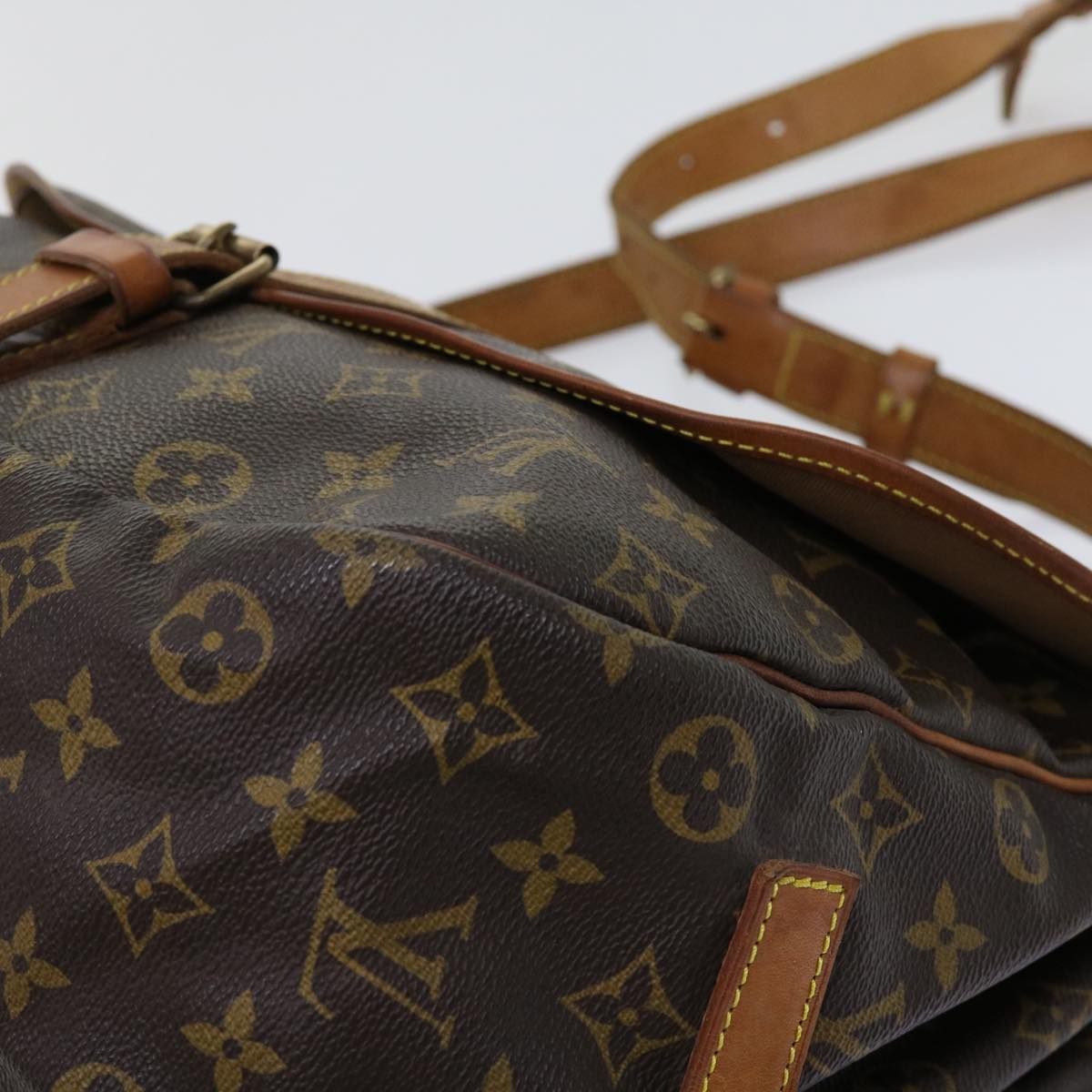 LOUIS VUITTON Monogram Saumur 35 Shoulder Bag M42254 LV Auth fm3048