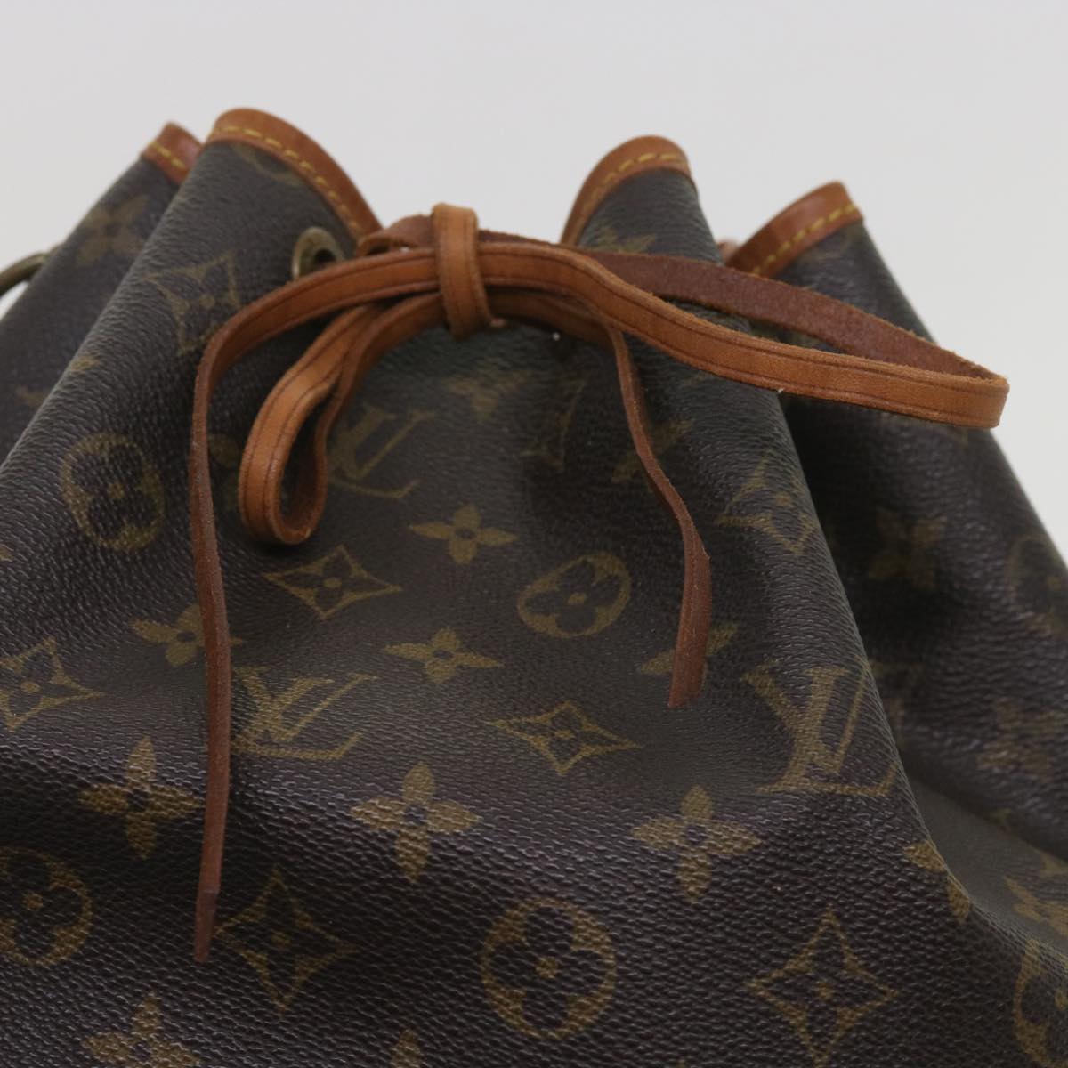 LOUIS VUITTON Monogram Noe Shoulder Bag M42224 LV Auth fm3133