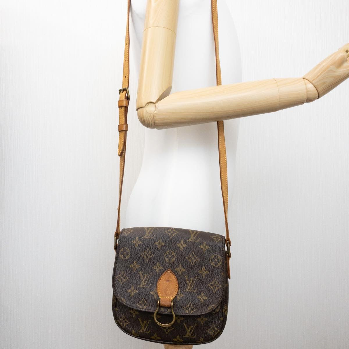 LOUIS VUITTON Monogram Saint Cloud MM Shoulder Bag M51243 LV Auth am1144g