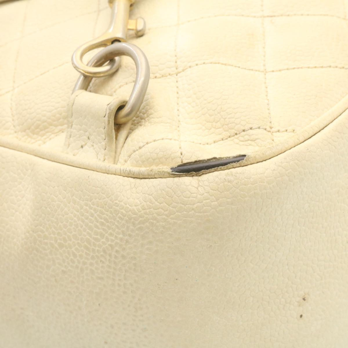 CHANEL Caviar Skin Matelasse Backpack White CC Auth am1922gA