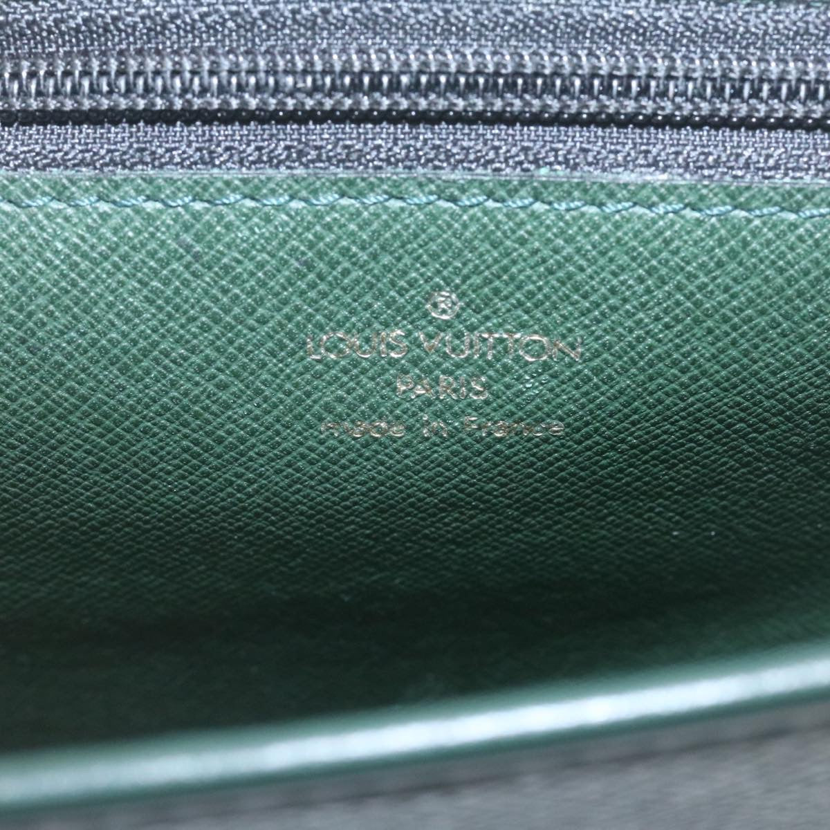 LOUIS VUITTON Taiga Leather Volga Briefcase Epicea M30204 LV Auth am2175g
