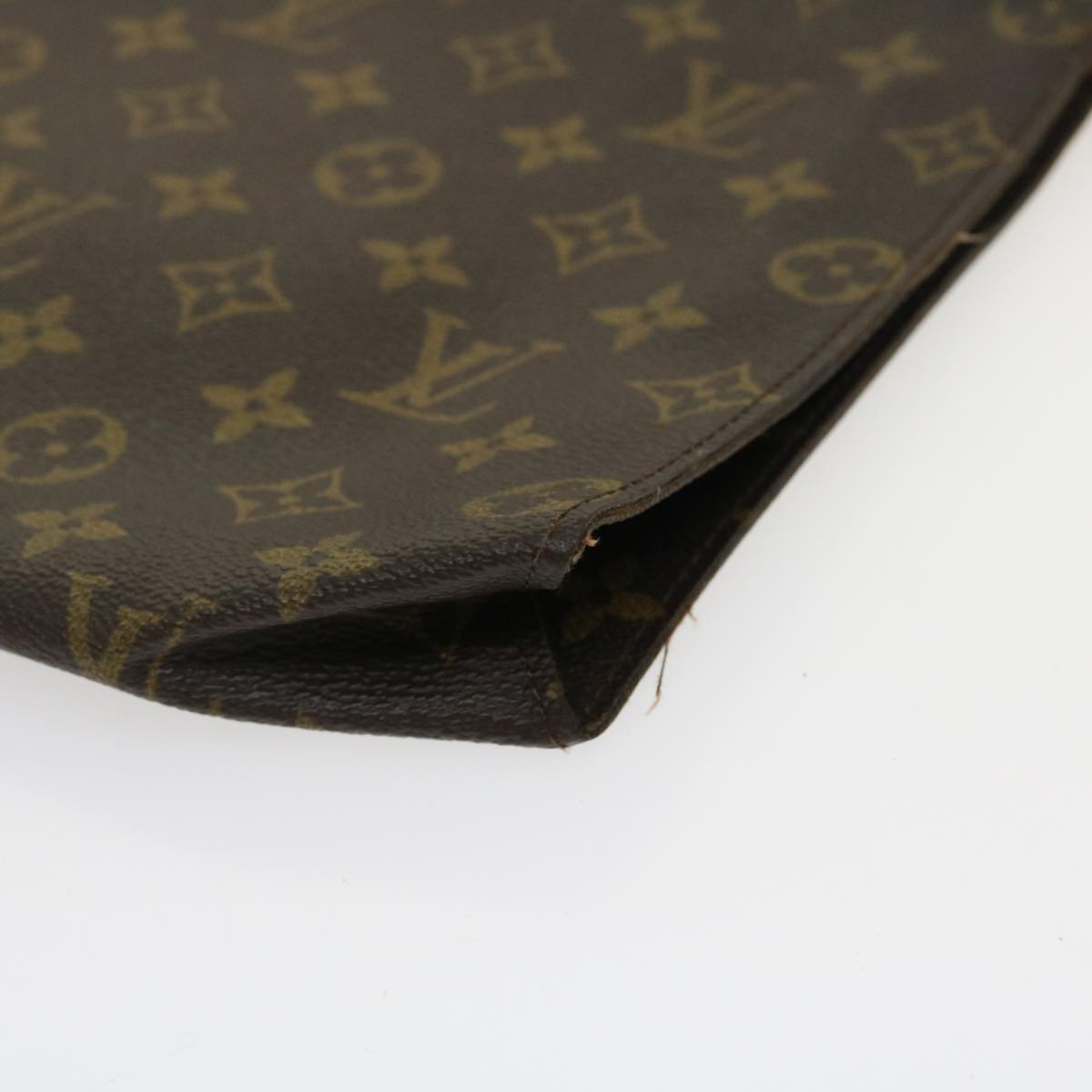 LOUIS VUITTON Monogram Poche Toilette 26 Pouch LV Auth am2451g