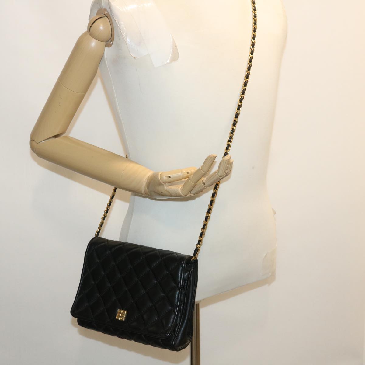 GIVENCHY Chain Shoulder Bag Leather Black Auth am2537g