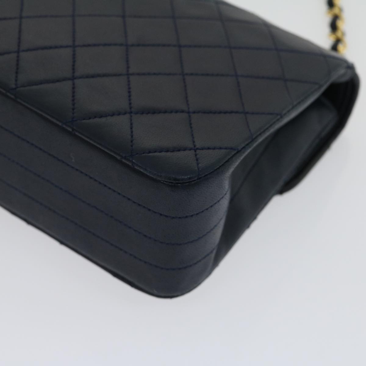 CHANEL Matelasse Chain Flap Shoulder Bag Lamb Skin Navy Gold CC Auth am2602gA