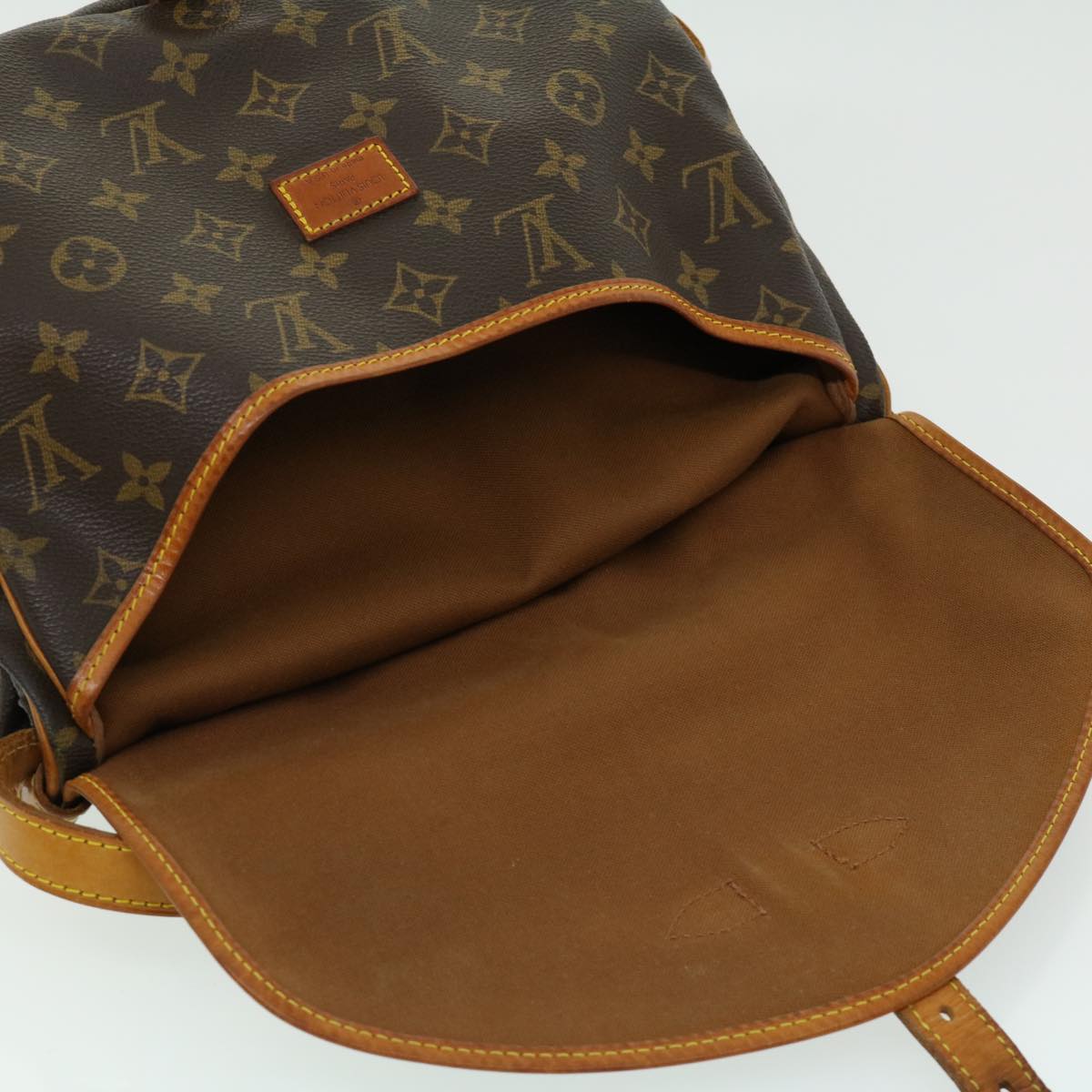 LOUIS VUITTON Monogram Saumur 30 Shoulder Bag M42256 LV Auth am2670g