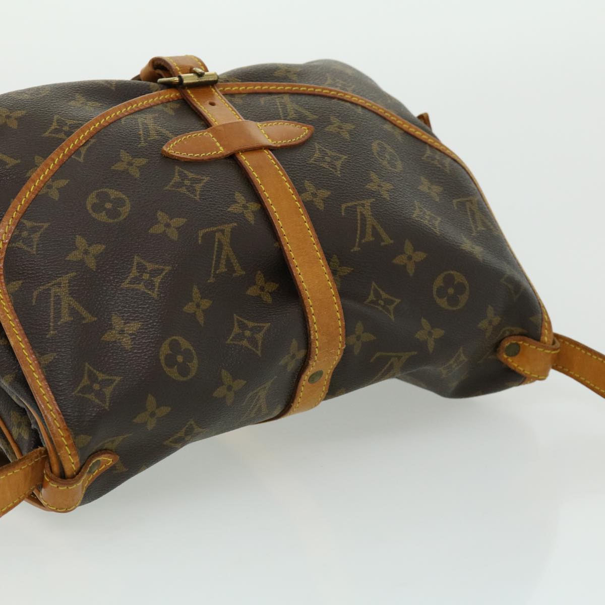 LOUIS VUITTON Monogram Saumur 30 Shoulder Bag M42256 LV Auth am2670g