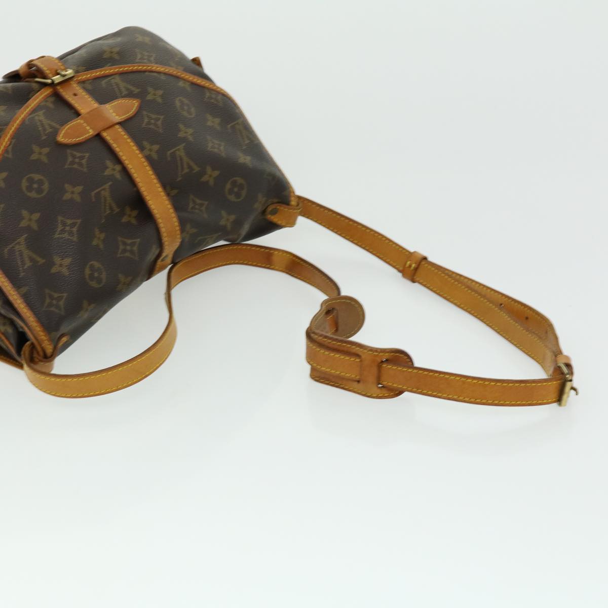 LOUIS VUITTON Monogram Saumur 30 Shoulder Bag M42256 LV Auth am2670g