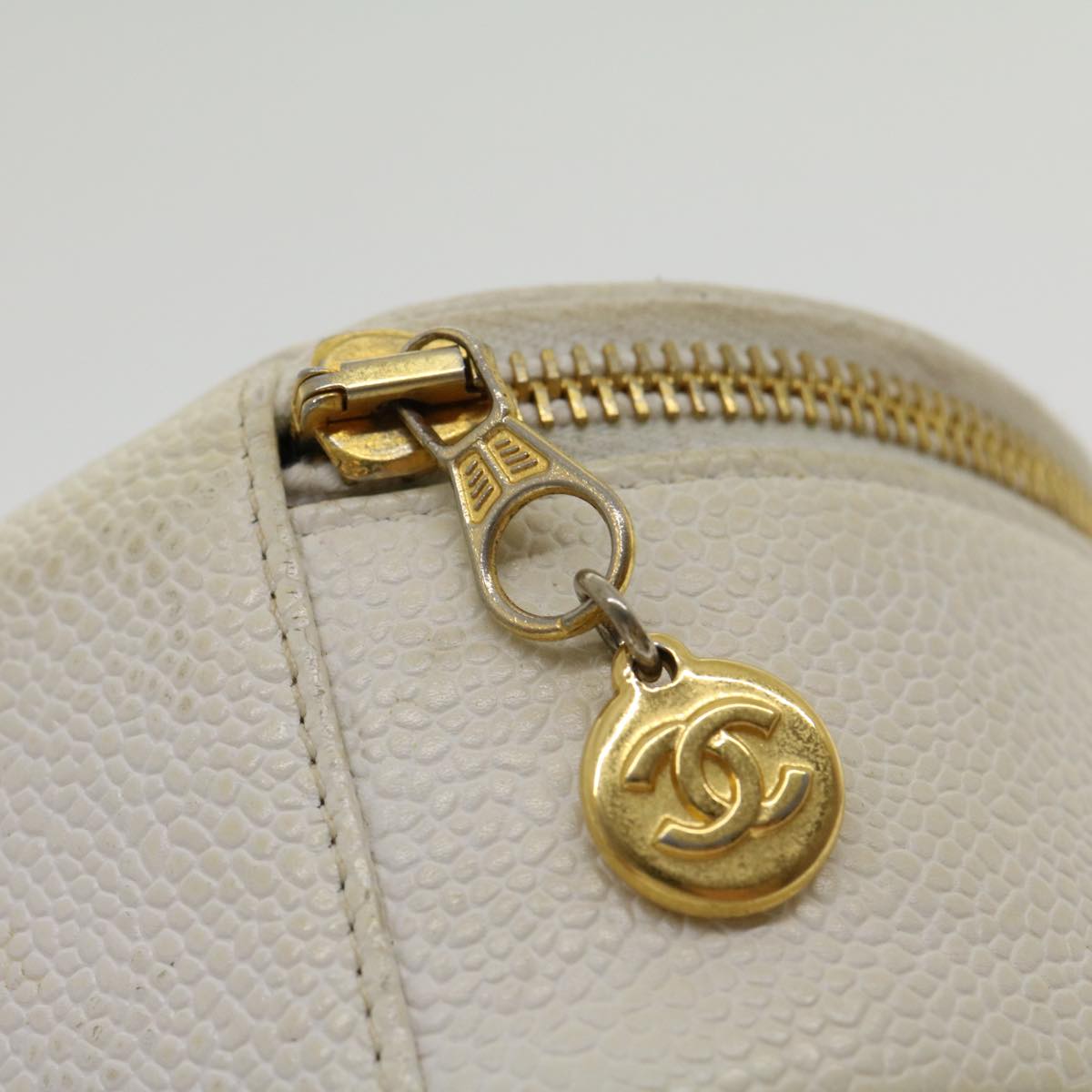 CHANEL Accessory Case Caviar Skin White CC Auth am2700gA