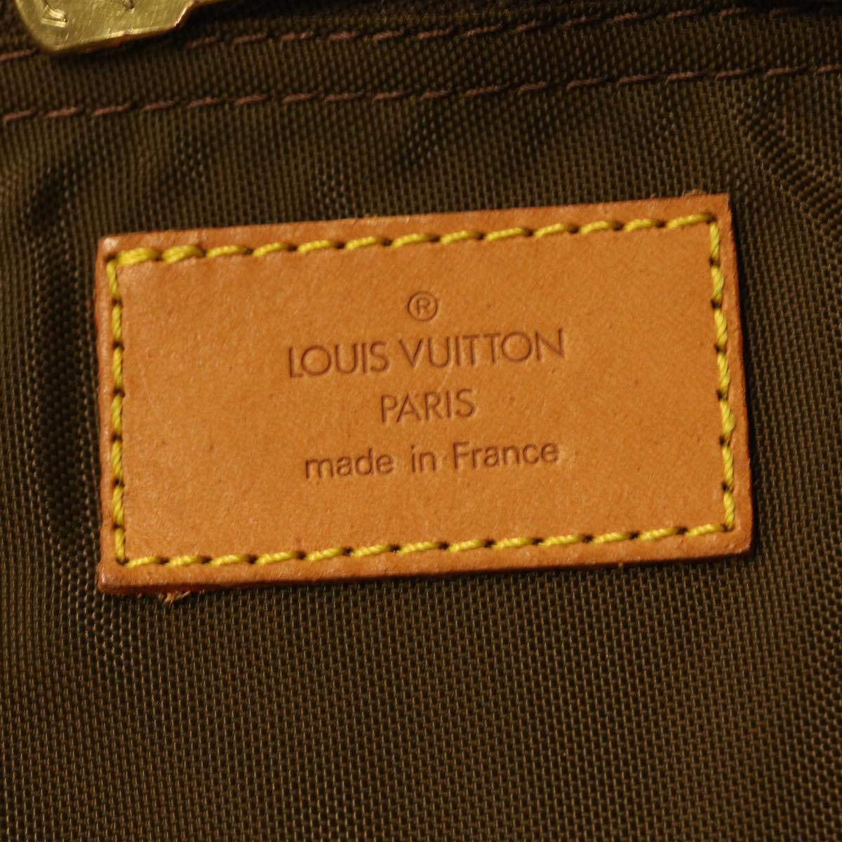 LOUIS VUITTON Monogram Portable Sunk Center Garment Cover M23412 LV Auth am2724g