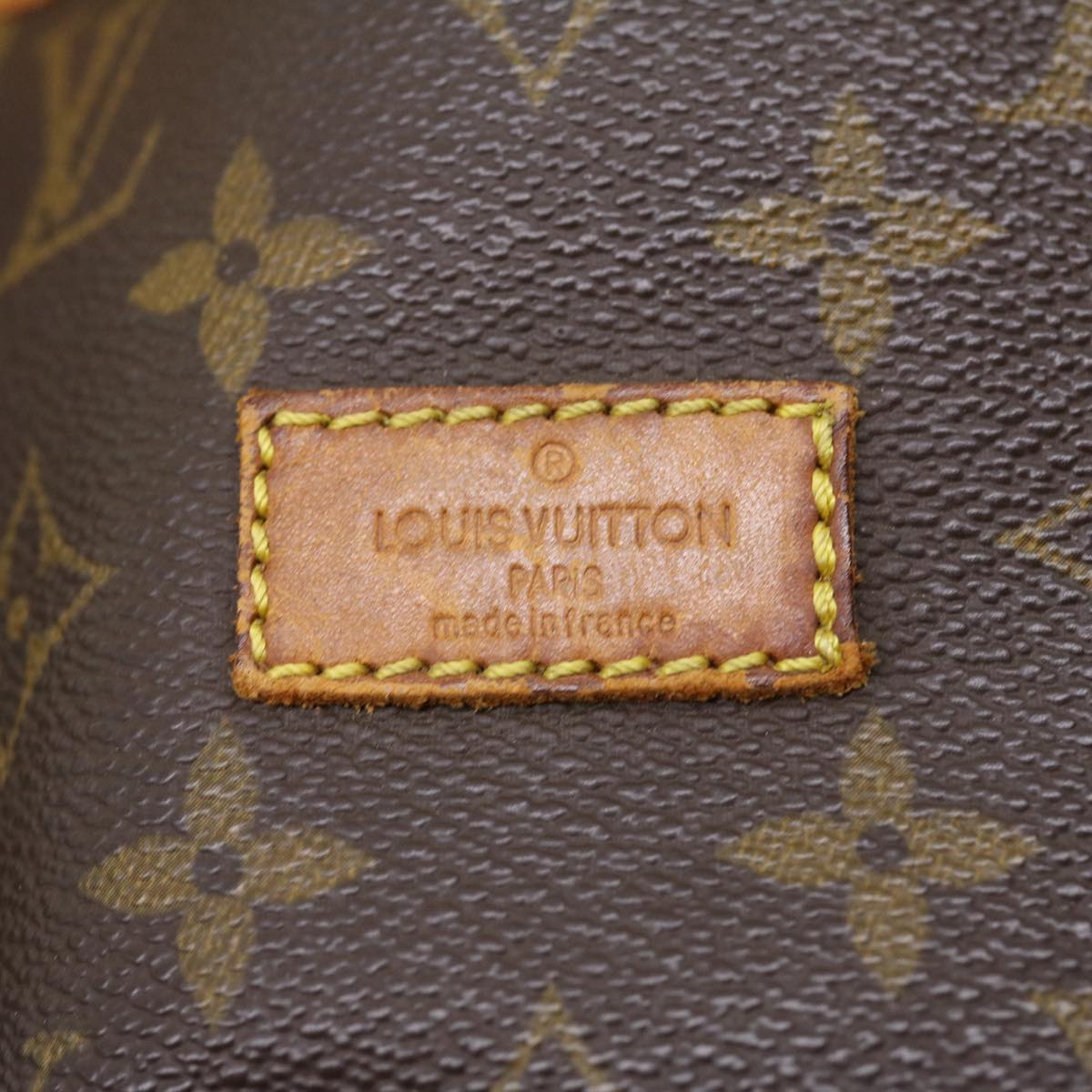LOUIS VUITTON Monogram Saumur 30 Shoulder Bag M42256 LV Auth am2765g
