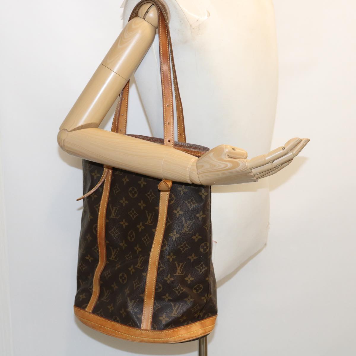 LOUIS VUITTON Monogram Bucket GM Shoulder Bag M42236 LV Auth am2809g