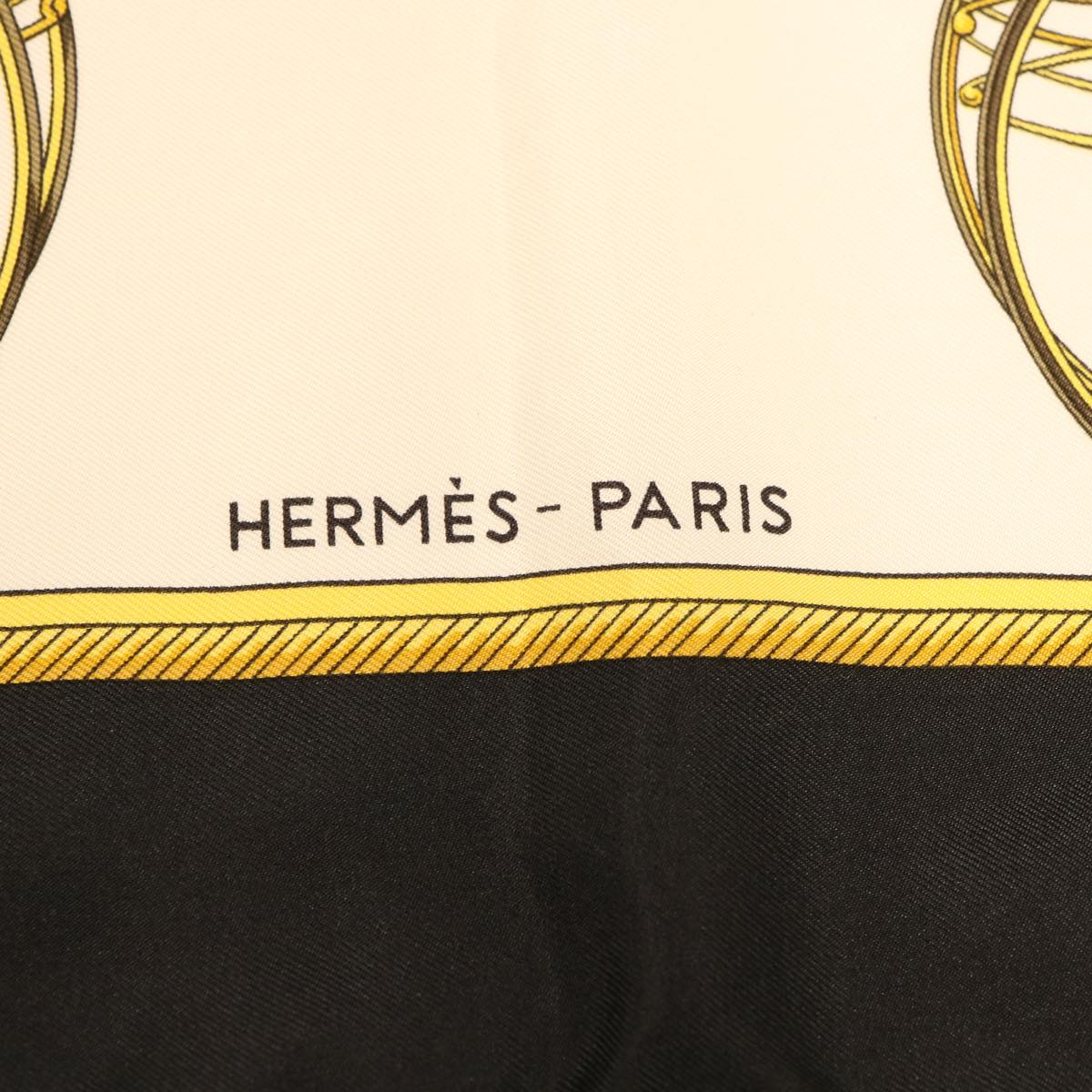 HERMES Carre90 Scarf "LES VOITURES A TRANSFORMATION" Silk White Auth am2832g
