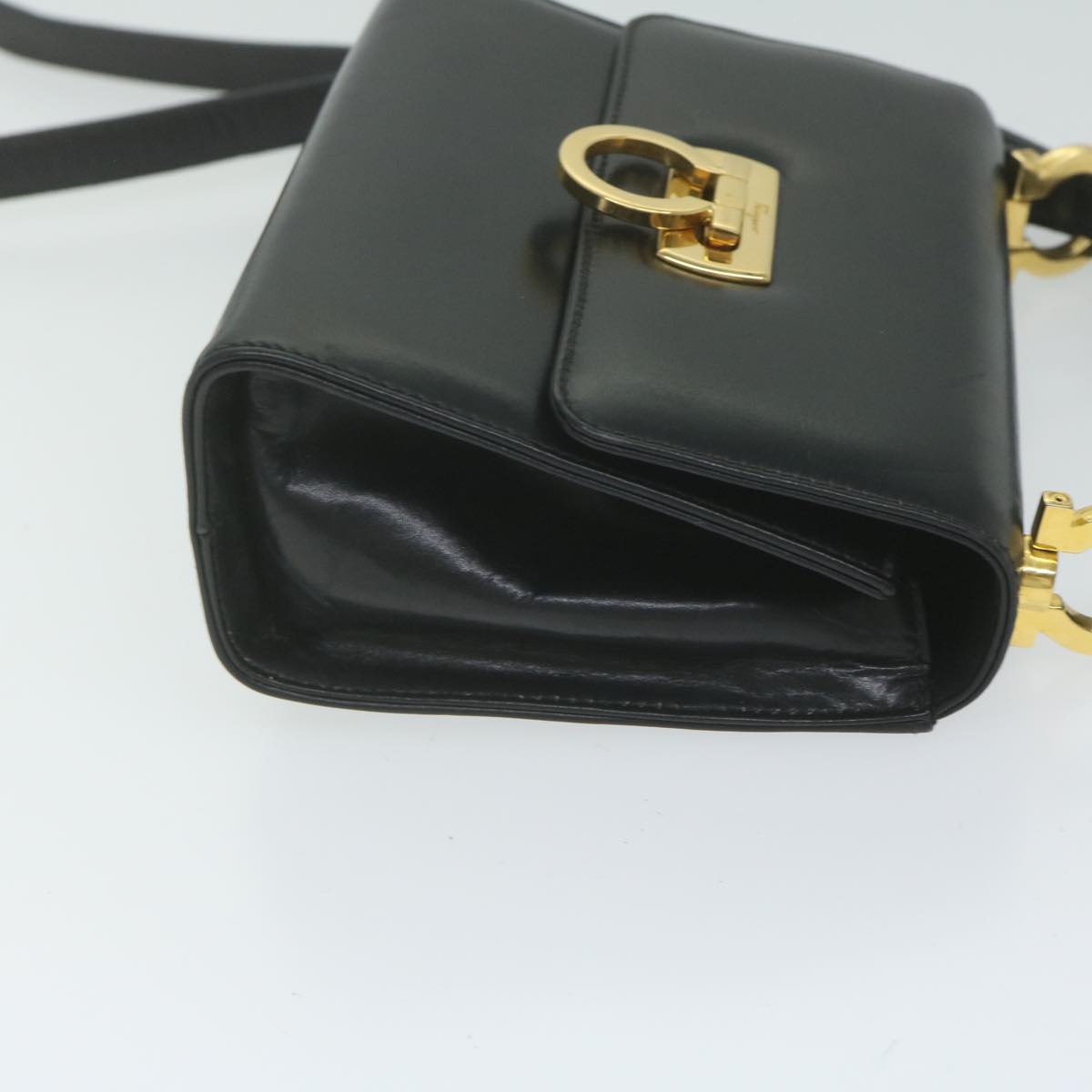 Salvatore Ferragamo Gancini Shoulder Bag Leather Black Auth hk1038