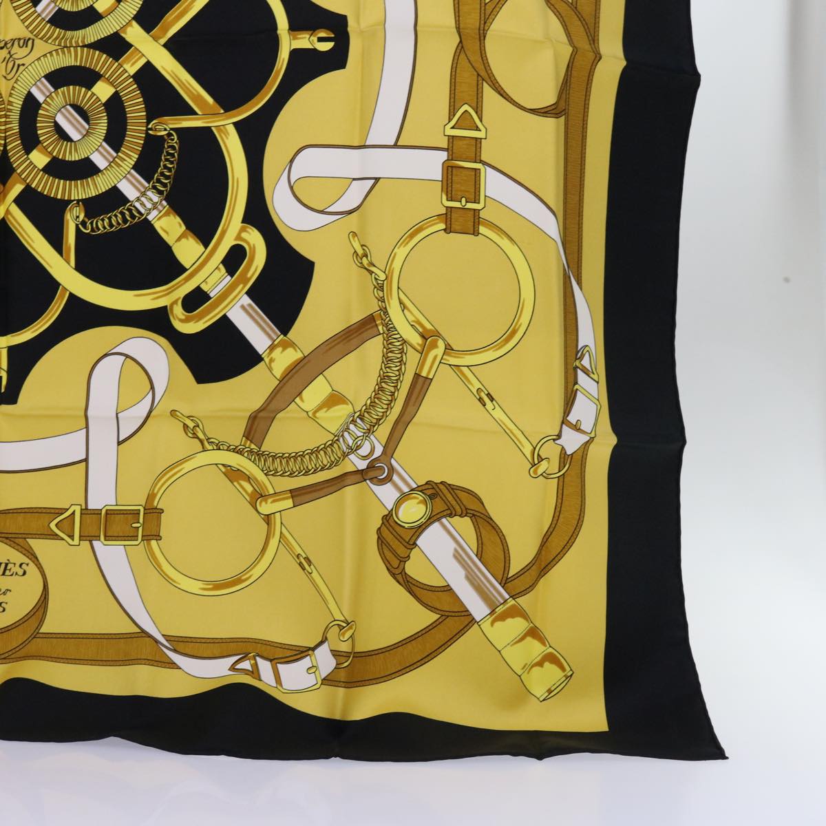 HERMES Carre 90 Eperon d'or Scarf Silk Gold Black Auth hk1056