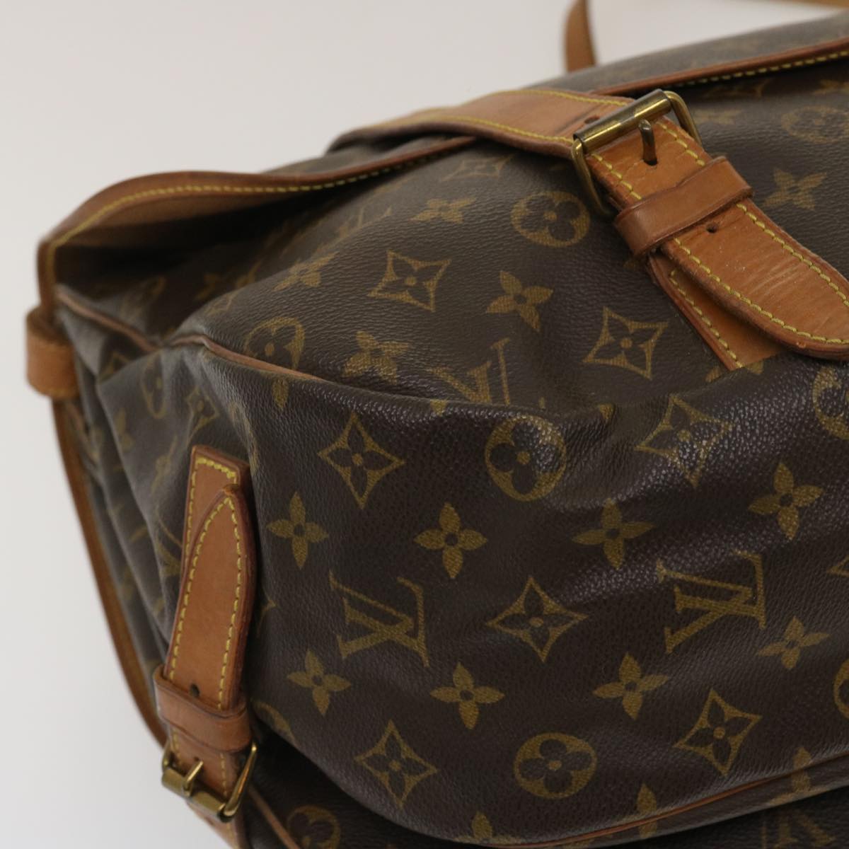 LOUIS VUITTON Monogram Saumur 43 Shoulder Bag M42252 LV Auth hk401