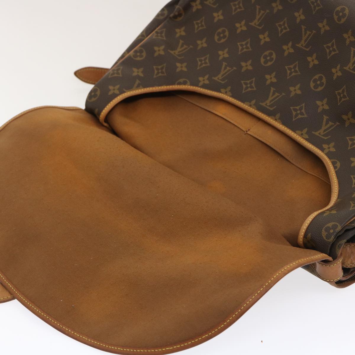 LOUIS VUITTON Monogram Saumur 43 Shoulder Bag M42252 LV Auth hk401