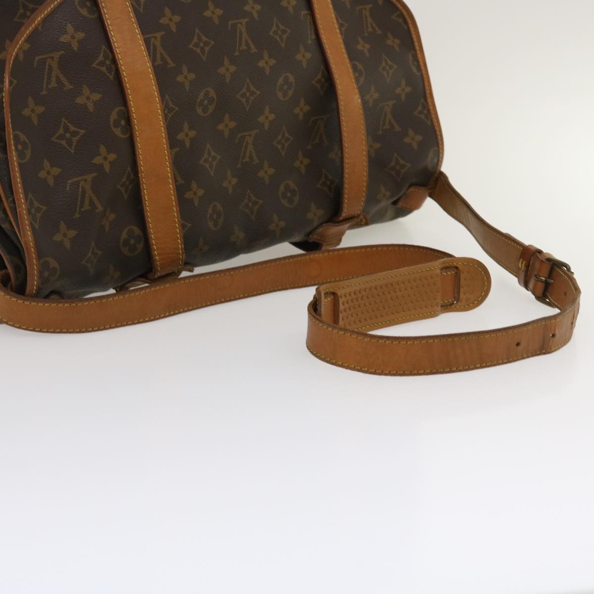 LOUIS VUITTON Monogram Saumur 43 Shoulder Bag M42252 LV Auth hk401