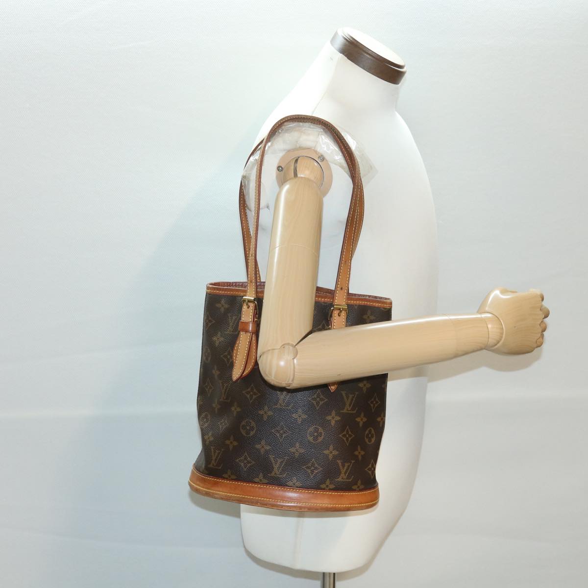 LOUIS VUITTON Monogram Bucket PM Shoulder Bag M42238 LV Auth hk646